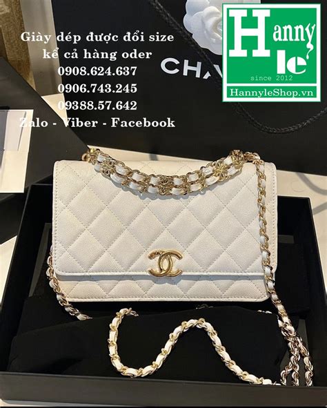 chanel woc bag size.